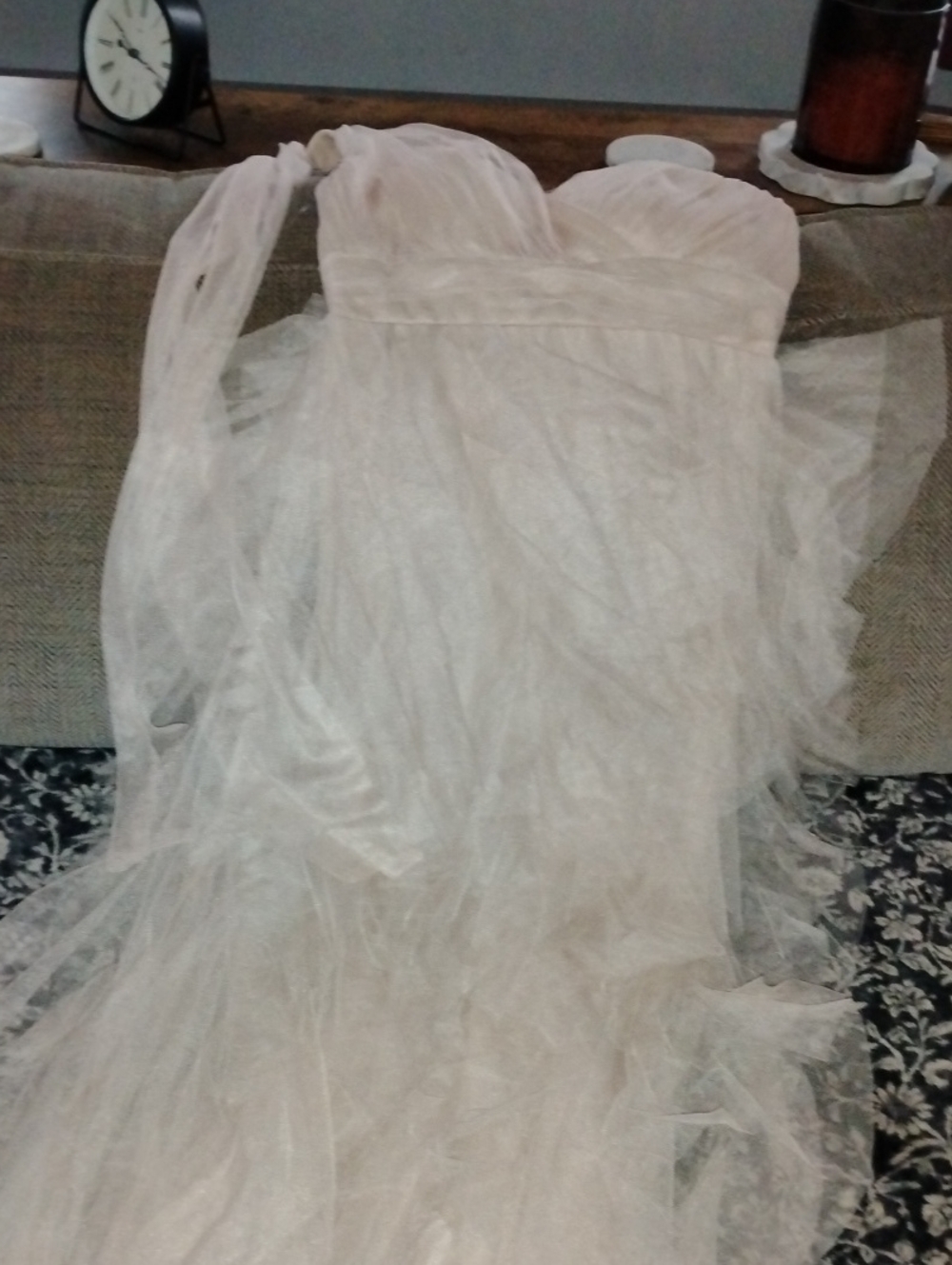 Elegant Ivory Strapless Tulle Evening Dress